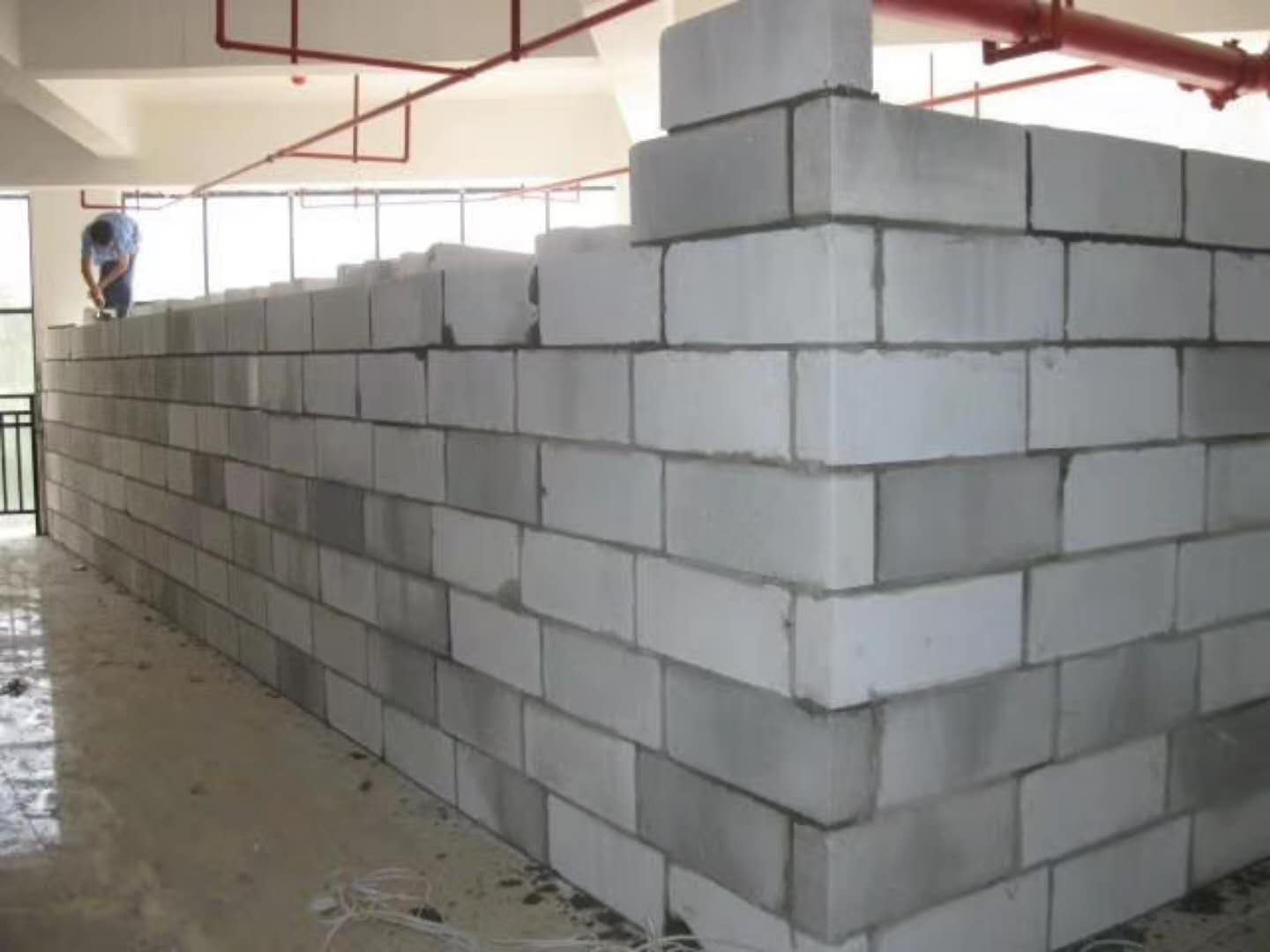 辽宁蒸压加气混凝土砌块承重墙静力和抗震性能的研究